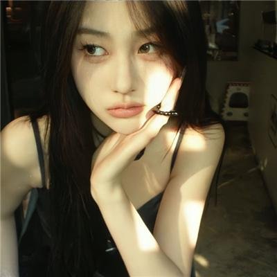 女孩年轻时所遭受的苦楚